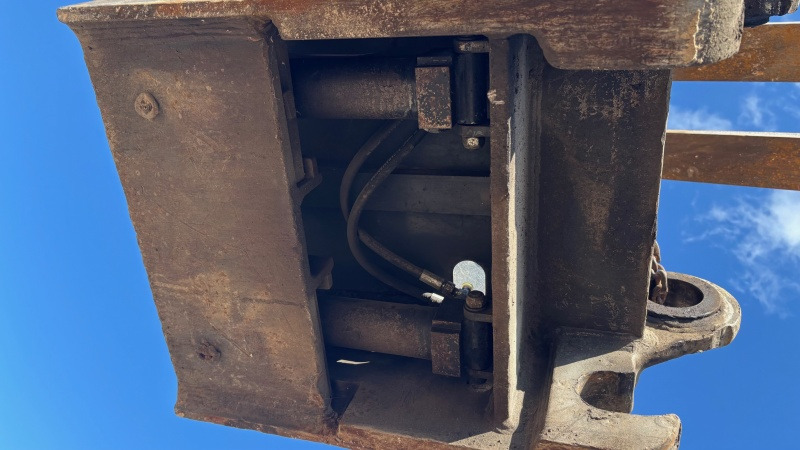 Quick coupler for Excavator MITO S80: picture 6