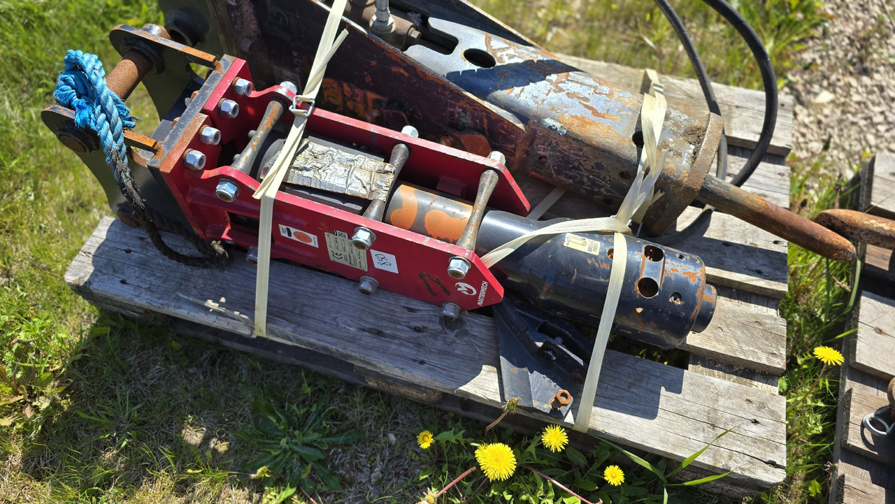 Mastermech MHB 11, New. Made in Italy. - Hydraulic hammer for Mini excavator: picture 1 Mastermech MHB 11, New. Made in Italy. - Hydraulic hammer for Mini excavator: picture 1