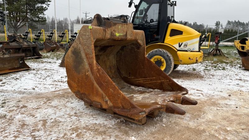 Volvo S80 1400mm - Excavator bucket for Excavator: picture 1 Volvo S80 1400mm - Excavator bucket for Excavator: picture 1