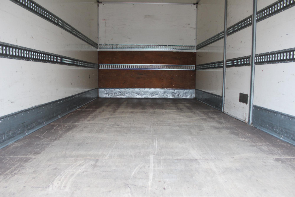 Mercedes-Benz Atego 916 Koffer LDW LBW NUR 98.597 km - Commercial vehicle: picture 4 Mercedes-Benz Atego 916 Koffer LDW LBW NUR 98.597 km - Commercial vehicle: picture 4