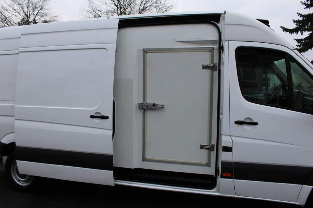 VW Crafter Tiefkühl Bi-Temp Maxi CX 350 MT Strom - Commercial vehicle: picture 2 VW Crafter Tiefkühl Bi-Temp Maxi CX 350 MT Strom - Commercial vehicle: picture 2