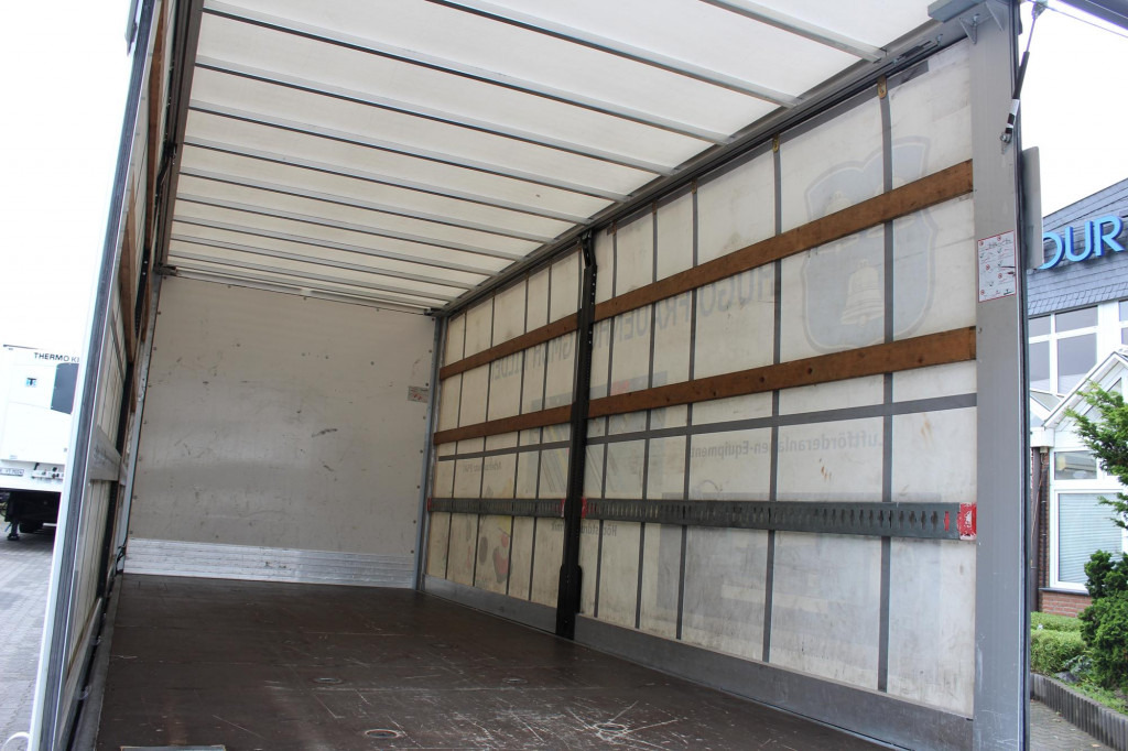 Curtainsider truck MAN TGL 8.220 Plane AHK 6,1 m Luft Klima: picture 15 Curtainsider truck MAN TGL 8.220 Plane AHK 6,1 m Luft Klima: picture 15
