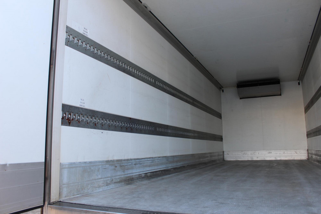 MAN TGM 15.250 TK T-800R Klima Strom Tür LBW - Refrigerator truck: picture 2 MAN TGM 15.250 TK T-800R Klima Strom Tür LBW - Refrigerator truck: picture 2