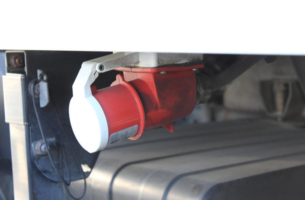 MAN TGM 15.250 TK T-800R Klima Strom Tür LBW - Refrigerator truck: picture 4 MAN TGM 15.250 TK T-800R Klima Strom Tür LBW - Refrigerator truck: picture 4