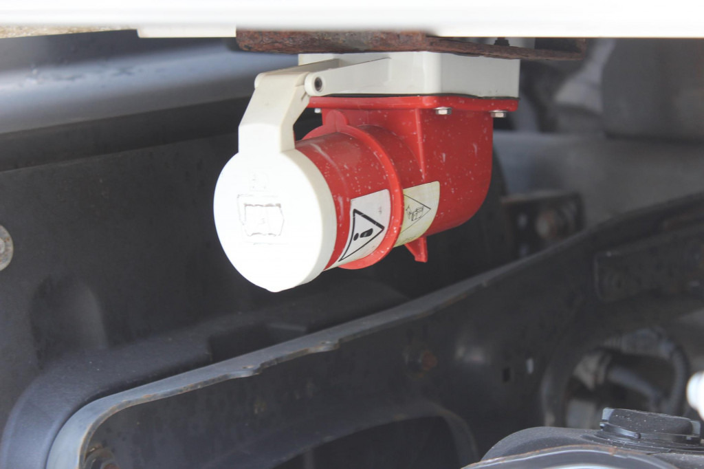 Leasing of Mercedes-Benz Antos 1924 E6 CS 1150 Multi Bi-Temp LBW Seitentur Mercedes-Benz Antos 1924 E6 CS 1150 Multi Bi-Temp LBW Seitentur: picture 7