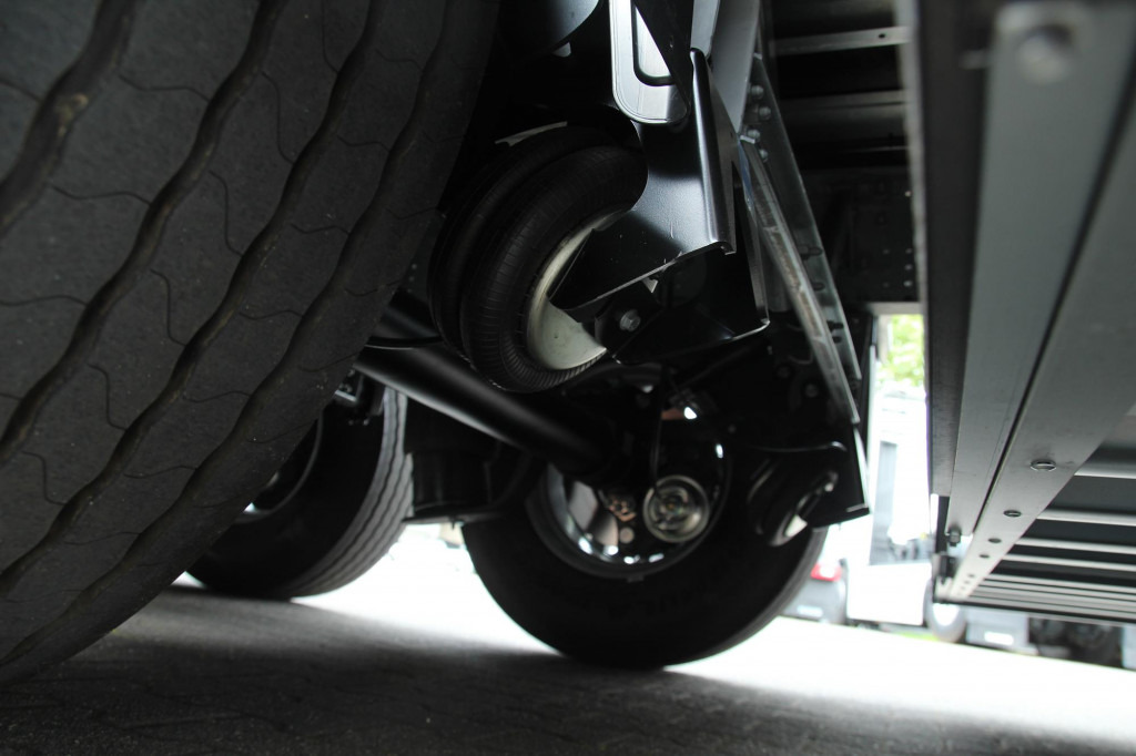 Closed box semi-trailer SCHMITZ Koffer DS Liftachse 4x Pal.-Kasten NEU !: picture 6 Closed box semi-trailer SCHMITZ Koffer DS Liftachse 4x Pal.-Kasten NEU !: picture 6