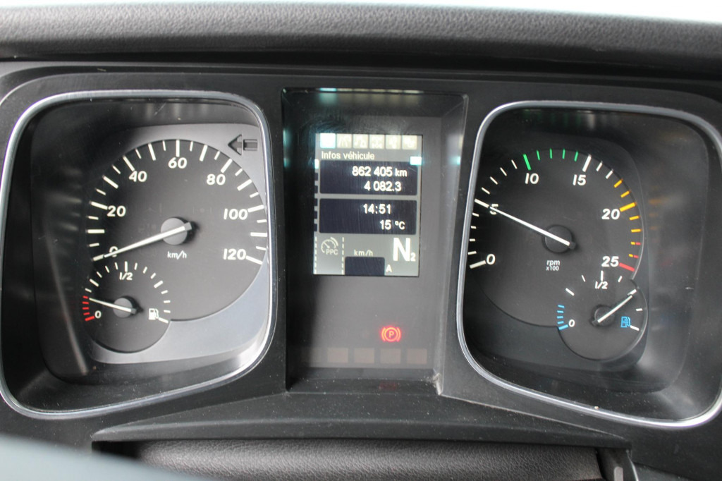 Mercedes-Benz Actros 1843 E6 ACC LDW Vollspoiler - Tractor unit: picture 5 Mercedes-Benz Actros 1843 E6 ACC LDW Vollspoiler - Tractor unit: picture 5