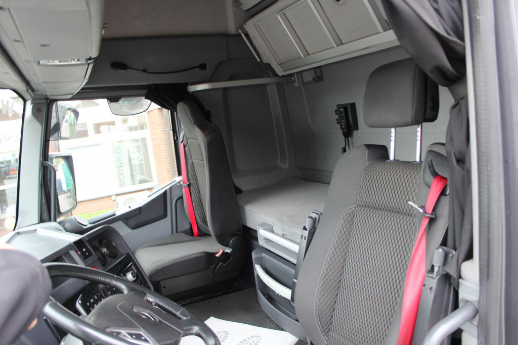 Renault T 480 E6 Alufelgen Retarder Vollspoiler Kühlbox - Tractor unit: picture 5 Renault T 480 E6 Alufelgen Retarder Vollspoiler Kühlbox - Tractor unit: picture 5