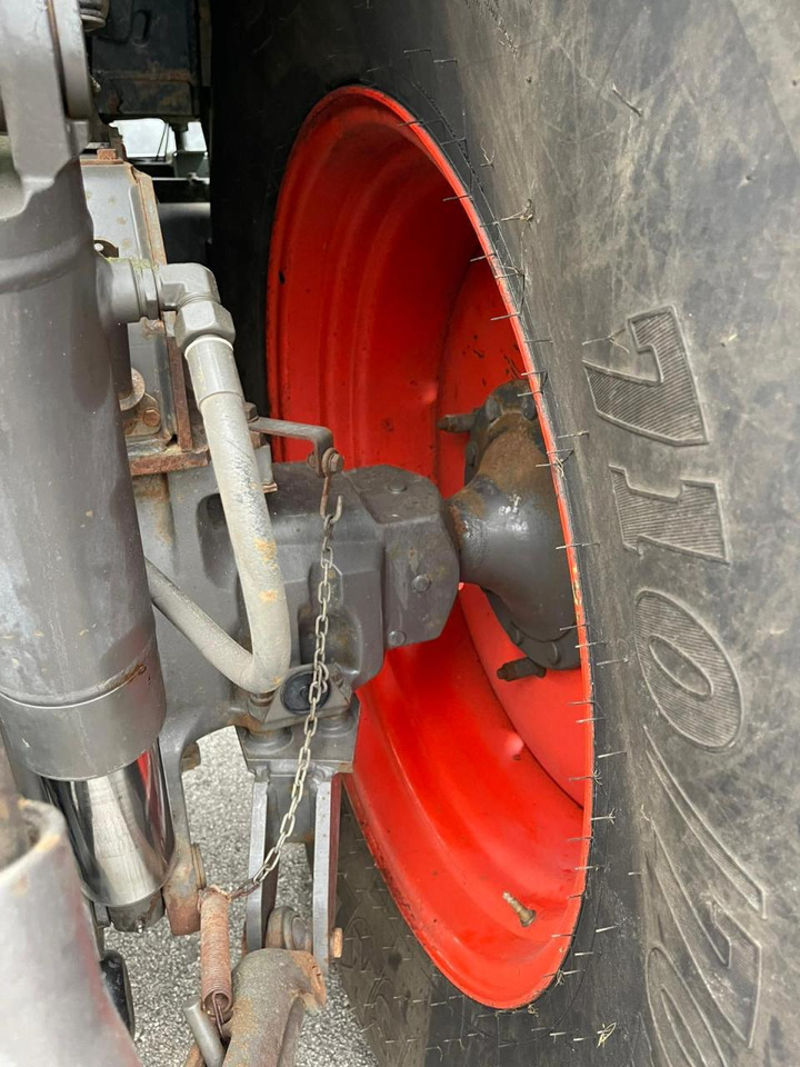 Farm tractor CLAAS Axion 840 CIS Hexashift, 238 PS, Baujahr 2012: picture 15 Farm tractor CLAAS Axion 840 CIS Hexashift, 238 PS, Baujahr 2012: picture 15