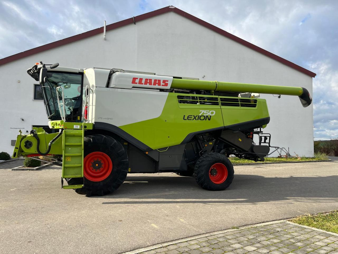 CLAAS Lexion 750 V-Kanal 3D, 30kmh, Mercedes Motor, Baujahr 2017 - Combine harvester: picture 4 CLAAS Lexion 750 V-Kanal 3D, 30kmh, Mercedes Motor, Baujahr 2017 - Combine harvester: picture 4