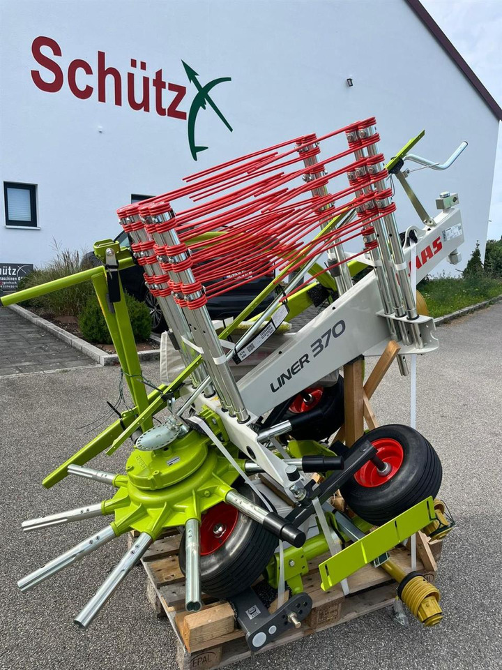 CLAAS Liner 370 Tandem - NEU und UNBENUTZT - Tedder/ Rake: picture 2 CLAAS Liner 370 Tandem - NEU und UNBENUTZT - Tedder/ Rake: picture 2