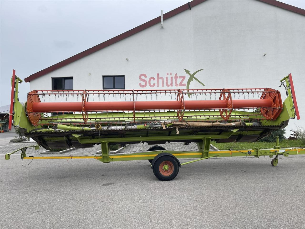 CLAAS Schneidwerk CLAAS V750 mit Transportwagen - Forage harvester attachment: picture 2 CLAAS Schneidwerk CLAAS V750 mit Transportwagen - Forage harvester attachment: picture 2