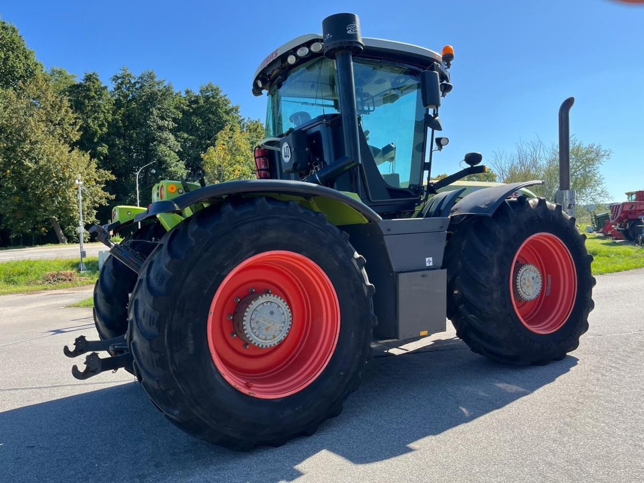 CLAAS Xerion 3800 Trac PTO mit GPS S3 mit Frontkraftheber und Heckzapfwelle, kommt vom Erstbesitzer, gepfl - Farm tractor: picture 3 CLAAS Xerion 3800 Trac PTO mit GPS S3 mit Frontkraftheber und Heckzapfwelle, kommt vom Erstbesitzer, gepfl - Farm tractor: picture 3