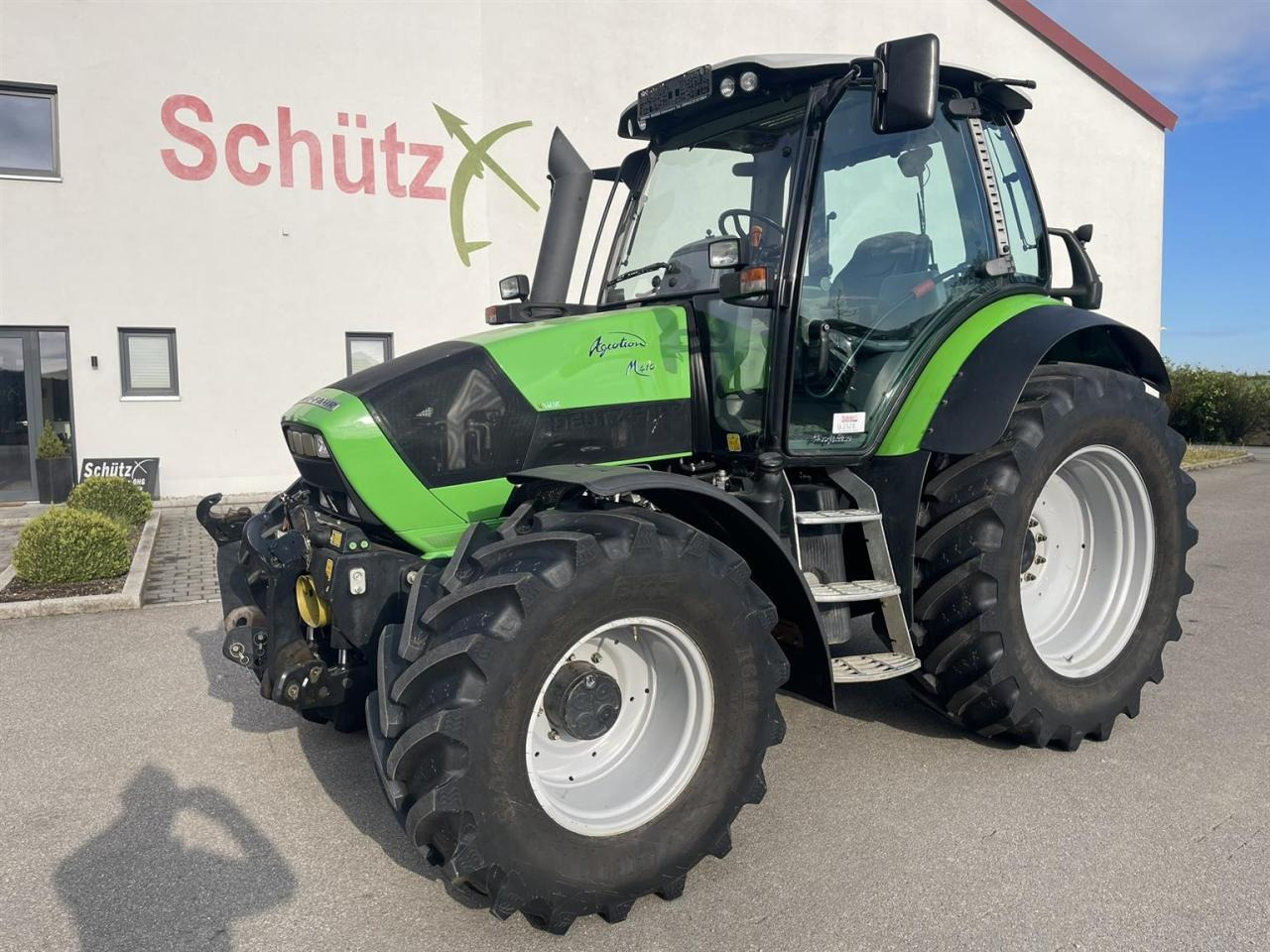 Deutz-Fahr Agrotron M410 FZW, MOTOR NEU ! - Farm tractor: picture 1 Deutz-Fahr Agrotron M410 FZW, MOTOR NEU ! - Farm tractor: picture 1
