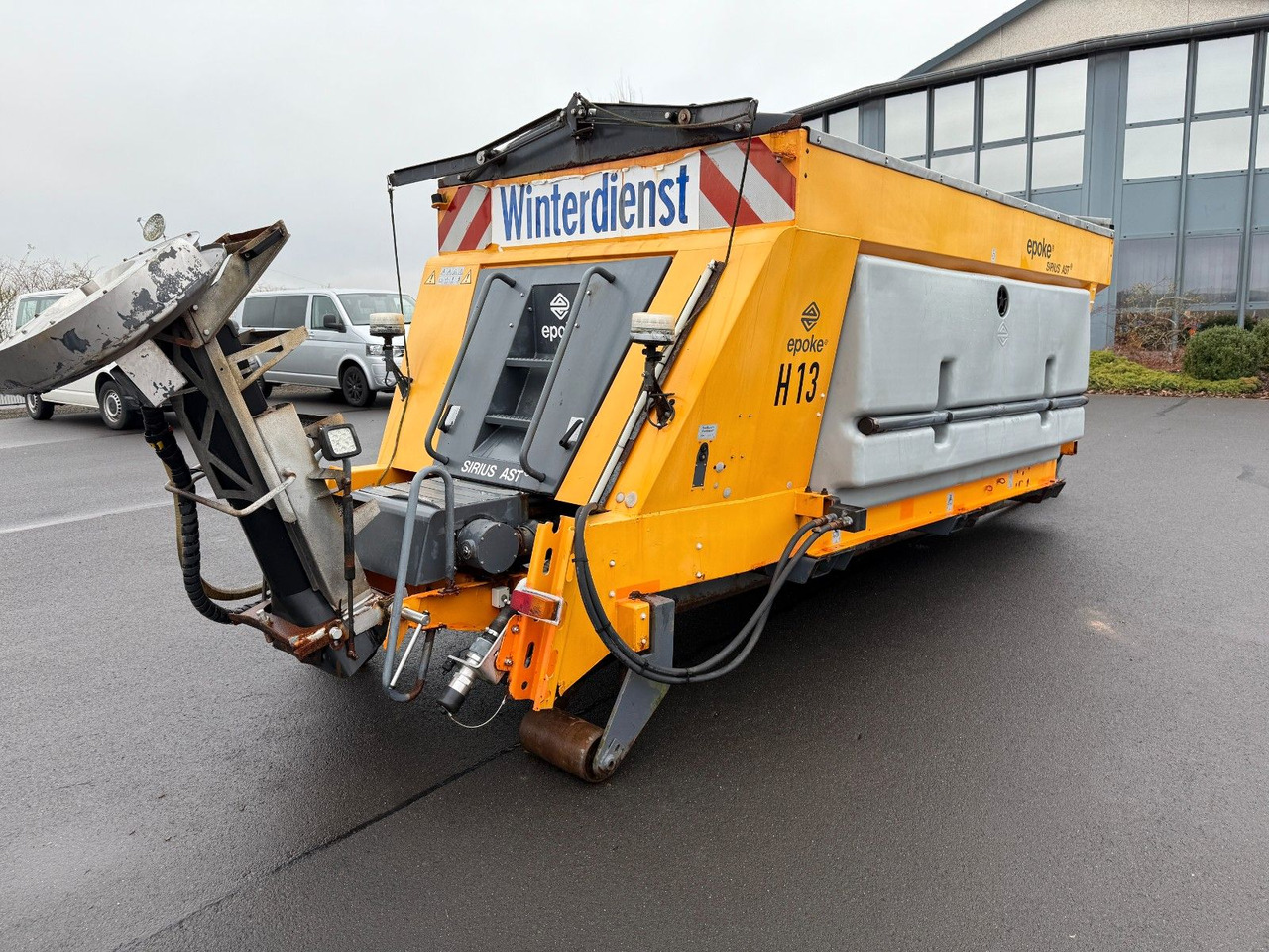 Epoke Salzstreuer Winterdienst Bandstreuer - Hook lift truck: picture 1 Epoke Salzstreuer Winterdienst Bandstreuer - Hook lift truck: picture 1