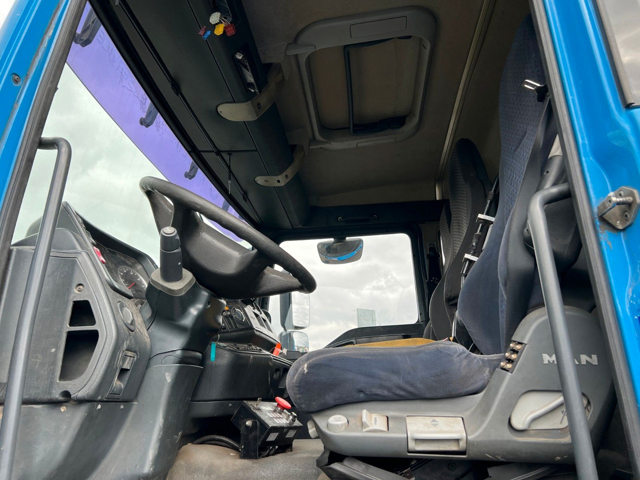 Leasing of MAN 26.310 6x2 Schörling 3RII 22,5 SE/0 Kombischütte MAN 26.310 6x2 Schörling 3RII 22,5 SE/0 Kombischütte MAN 26.310 6x2 Schörling 3RII 22,5 SE/0 Kombischütte MAN 26.310 6x2 Schörling 3RII 22,5 SE/0 Kombischütte: picture 12 Leasing of MAN 26.310 6x2 Schörling 3RII 22,5 SE/0 Kombischütte MAN 26.310 6x2 Schörling 3RII 22,5 SE/0 Kombischütte MAN 26.310 6x2 Schörling 3RII 22,5 SE/0 Kombischütte MAN 26.310 6x2 Schörling 3RII 22,5 SE/0 Kombischütte: picture 12