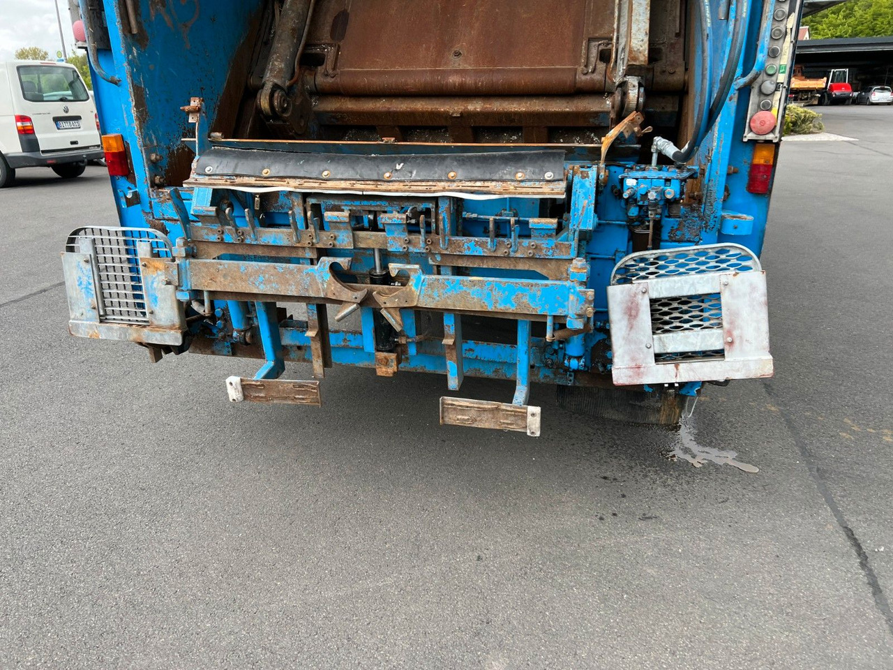 Leasing of MAN 26.310 6x2 Schörling 3RII 22,5 SE/0 Kombischütte MAN 26.310 6x2 Schörling 3RII 22,5 SE/0 Kombischütte MAN 26.310 6x2 Schörling 3RII 22,5 SE/0 Kombischütte MAN 26.310 6x2 Schörling 3RII 22,5 SE/0 Kombischütte: picture 8 Leasing of MAN 26.310 6x2 Schörling 3RII 22,5 SE/0 Kombischütte MAN 26.310 6x2 Schörling 3RII 22,5 SE/0 Kombischütte MAN 26.310 6x2 Schörling 3RII 22,5 SE/0 Kombischütte MAN 26.310 6x2 Schörling 3RII 22,5 SE/0 Kombischütte: picture 8