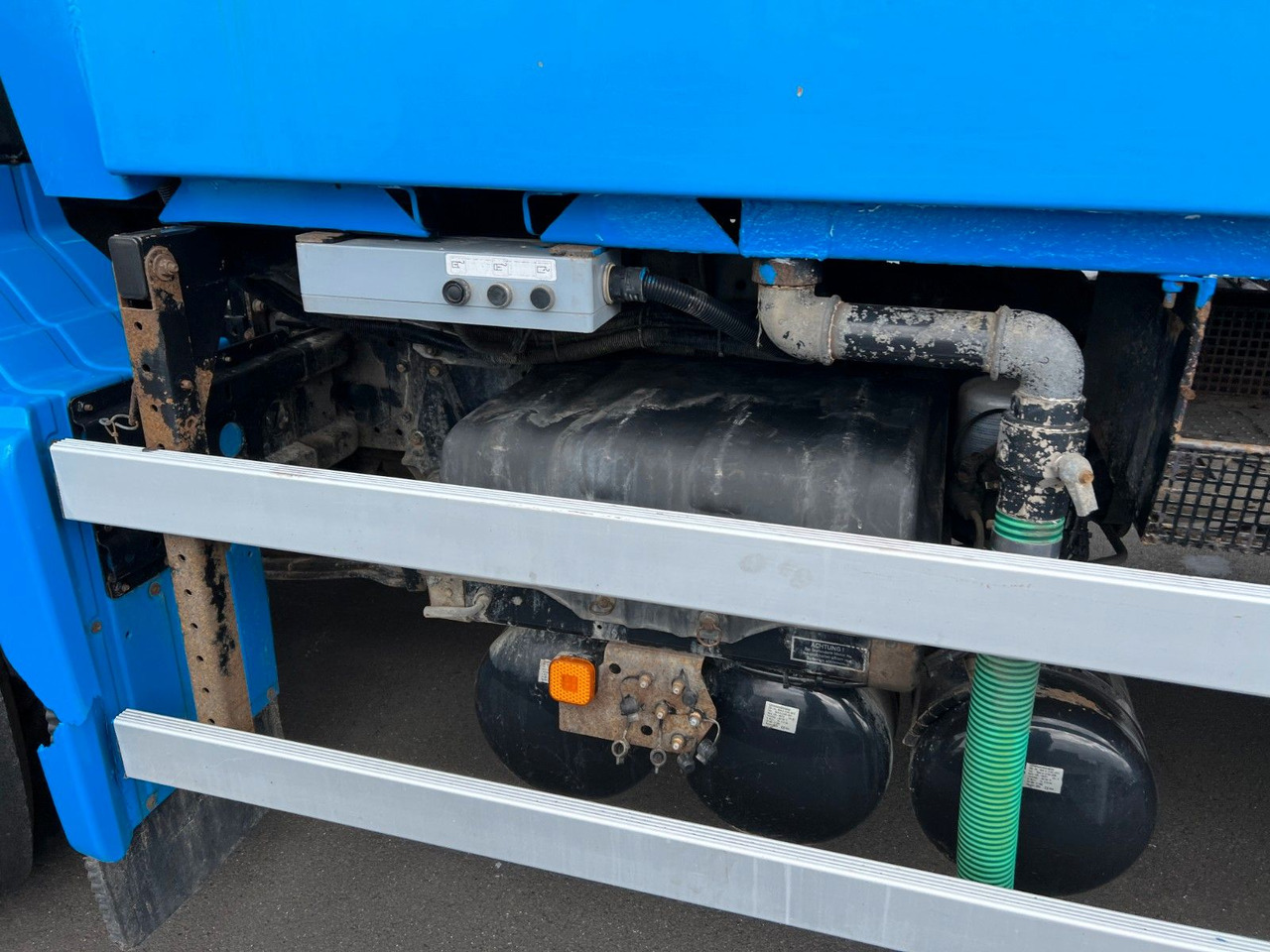 Leasing of MAN 26.310 6x2 Schörling 3RII 22,5 SE/0 Kombischütte MAN 26.310 6x2 Schörling 3RII 22,5 SE/0 Kombischütte MAN 26.310 6x2 Schörling 3RII 22,5 SE/0 Kombischütte MAN 26.310 6x2 Schörling 3RII 22,5 SE/0 Kombischütte: picture 11 Leasing of MAN 26.310 6x2 Schörling 3RII 22,5 SE/0 Kombischütte MAN 26.310 6x2 Schörling 3RII 22,5 SE/0 Kombischütte MAN 26.310 6x2 Schörling 3RII 22,5 SE/0 Kombischütte MAN 26.310 6x2 Schörling 3RII 22,5 SE/0 Kombischütte: picture 11