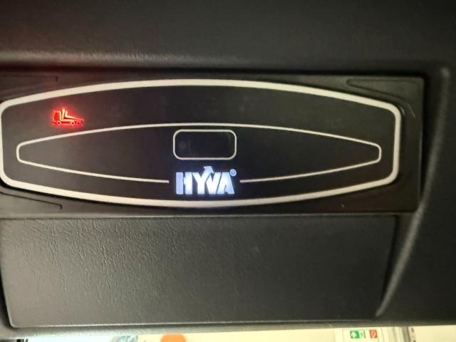 Hook lift truck MAN 26.460 6x2 Hyva 20.26 Motorschaden  S: picture 17