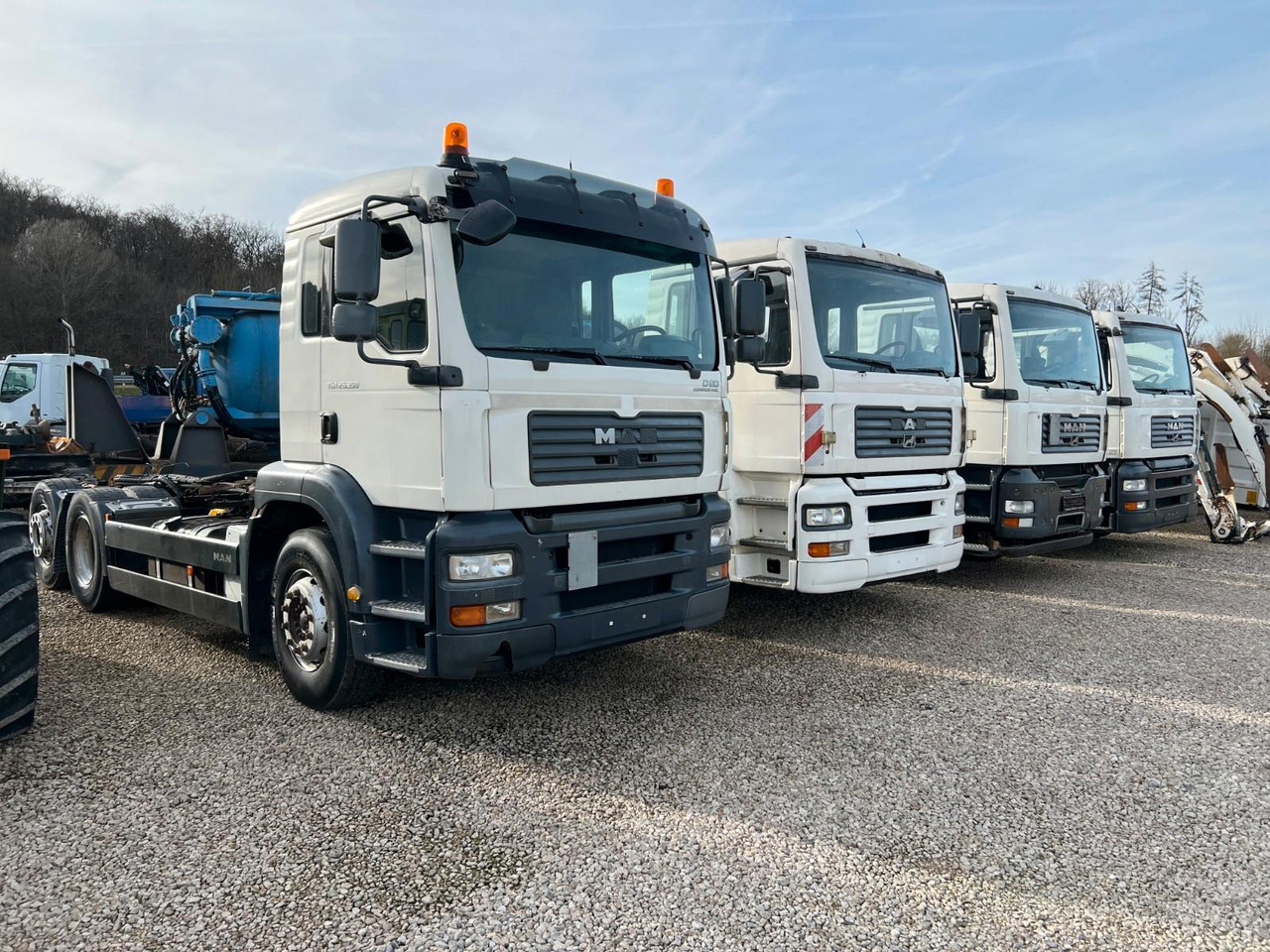 MAN TGA 6x2 310,350 10 x am Lager - Cab chassis truck: picture 1 MAN TGA 6x2 310,350 10 x am Lager - Cab chassis truck: picture 1