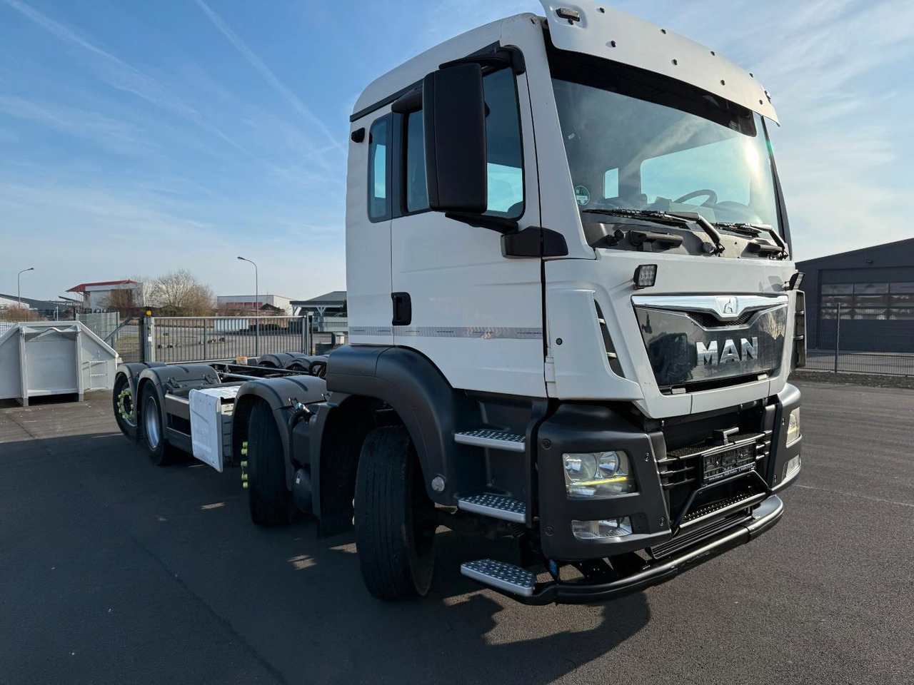 MAN TGS 32.360 8x2 4- Achser - Cab chassis truck: picture 3 MAN TGS 32.360 8x2 4- Achser - Cab chassis truck: picture 3