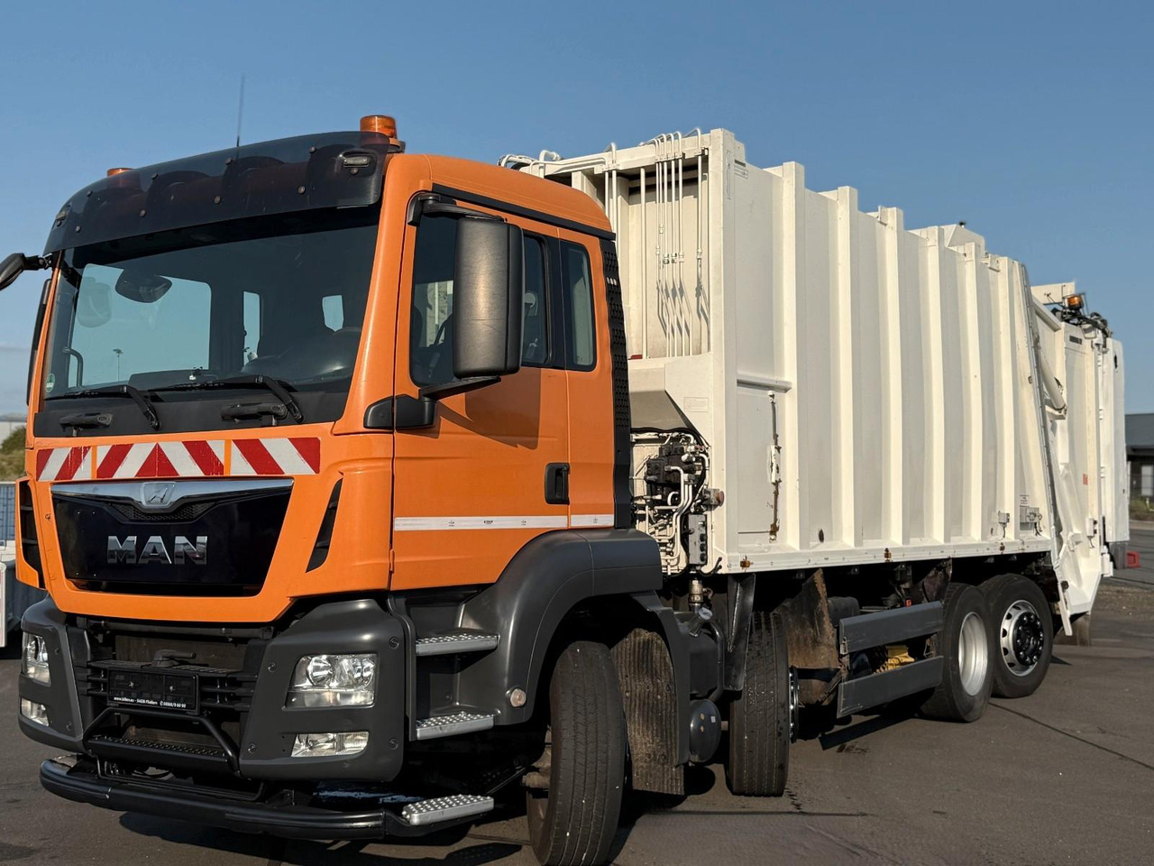 MAN TGS 32.360 8x2 Zoeller Mekam, duo Schütte - Garbage truck: picture 1 MAN TGS 32.360 8x2 Zoeller Mekam, duo Schütte - Garbage truck: picture 1