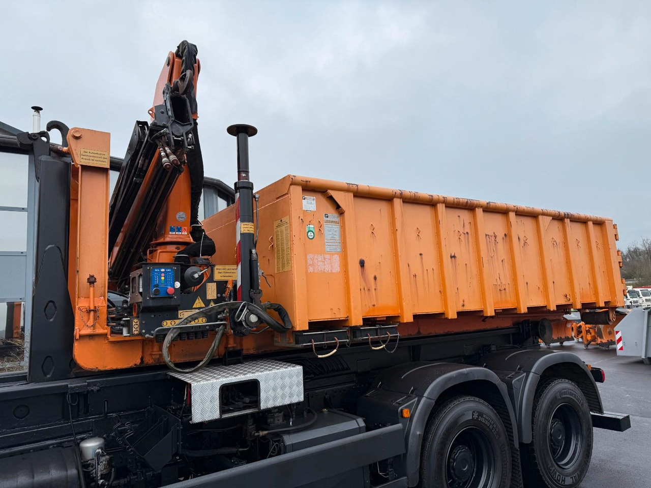 MAN TGS 33.400 6x6 Blattfederung Original 120500 km - Hook lift truck: picture 5 MAN TGS 33.400 6x6 Blattfederung Original 120500 km - Hook lift truck: picture 5