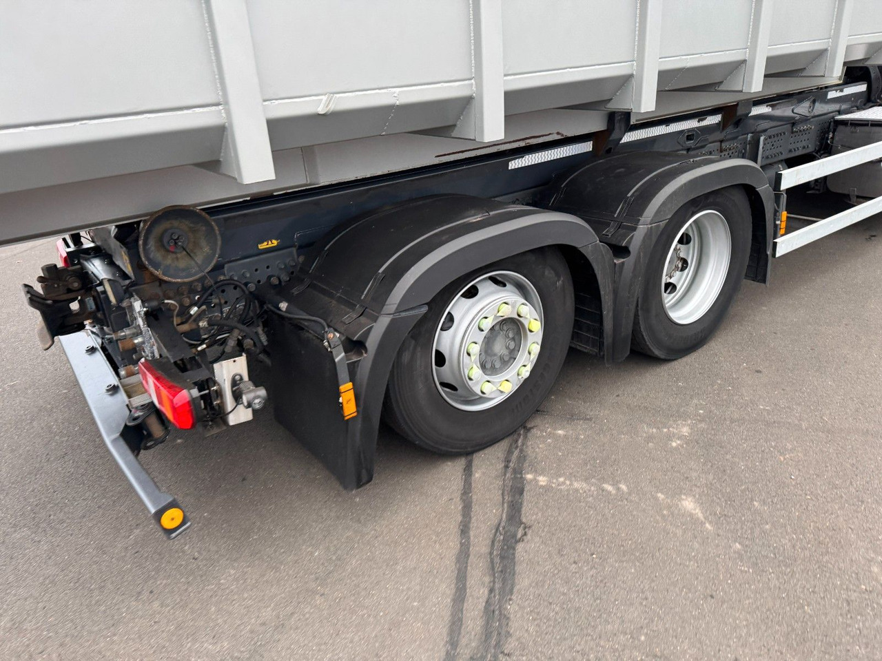 Mercedes-Benz Actros 2543 6x2 Meiler RK 20.65 Kranhydraulik Mercedes-Benz Actros 2543 6x2 Meiller RK 20.65 Kranhydraulik - Hook lift truck: picture 5 Mercedes-Benz Actros 2543 6x2 Meiler RK 20.65 Kranhydraulik Mercedes-Benz Actros 2543 6x2 Meiller RK 20.65 Kranhydraulik - Hook lift truck: picture 5