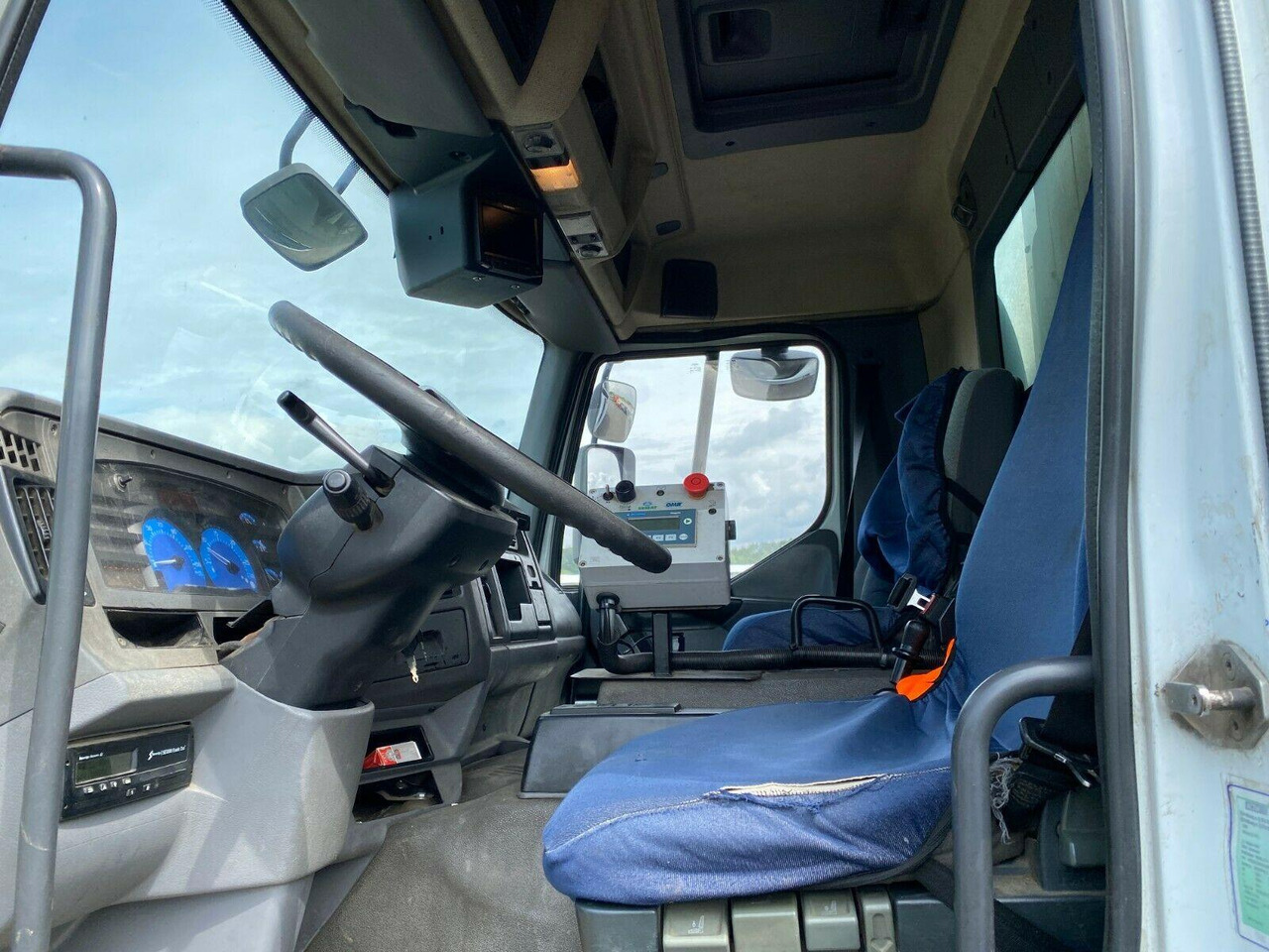 Renault 320 DCI Premium 6x2 Hydraulik - Garbage truck: picture 4 Renault 320 DCI Premium 6x2 Hydraulik - Garbage truck: picture 4