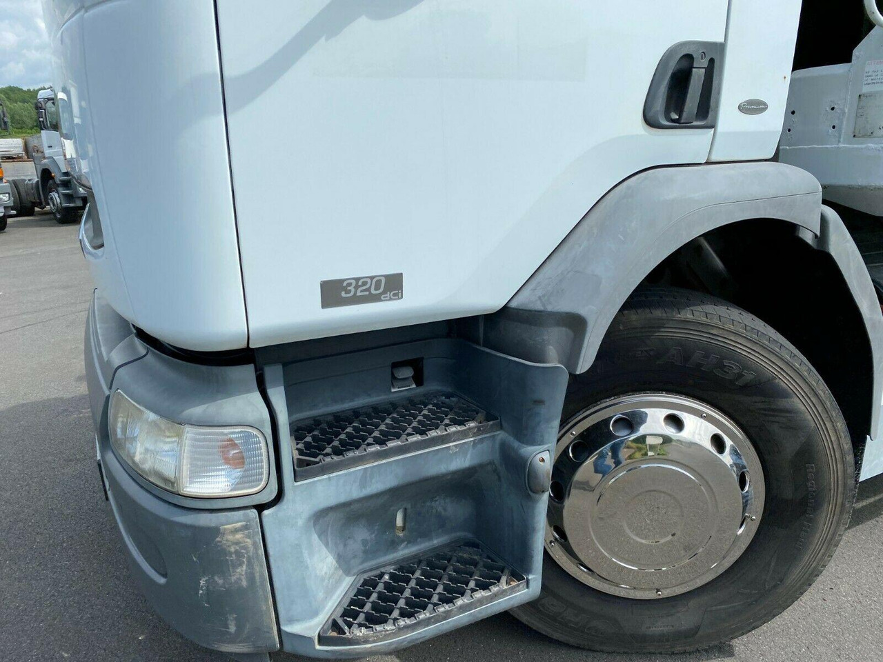 Renault 320 DCI Premium 6x2 Hydraulik - Garbage truck: picture 3 Renault 320 DCI Premium 6x2 Hydraulik - Garbage truck: picture 3