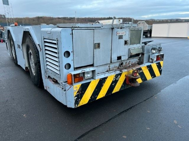 Schopf F 356 Flugzeugschlepper Schopf F 356 Flugzeugschlepper - Pushback tractor: picture 5 Schopf F 356 Flugzeugschlepper Schopf F 356 Flugzeugschlepper - Pushback tractor: picture 5