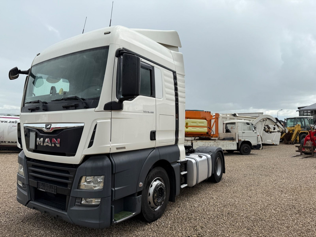 MAN TGX 18.460 - Euro 6- Motorschaden - Hydraulik- - Tractor unit: picture 3 MAN TGX 18.460 - Euro 6- Motorschaden - Hydraulik- - Tractor unit: picture 3