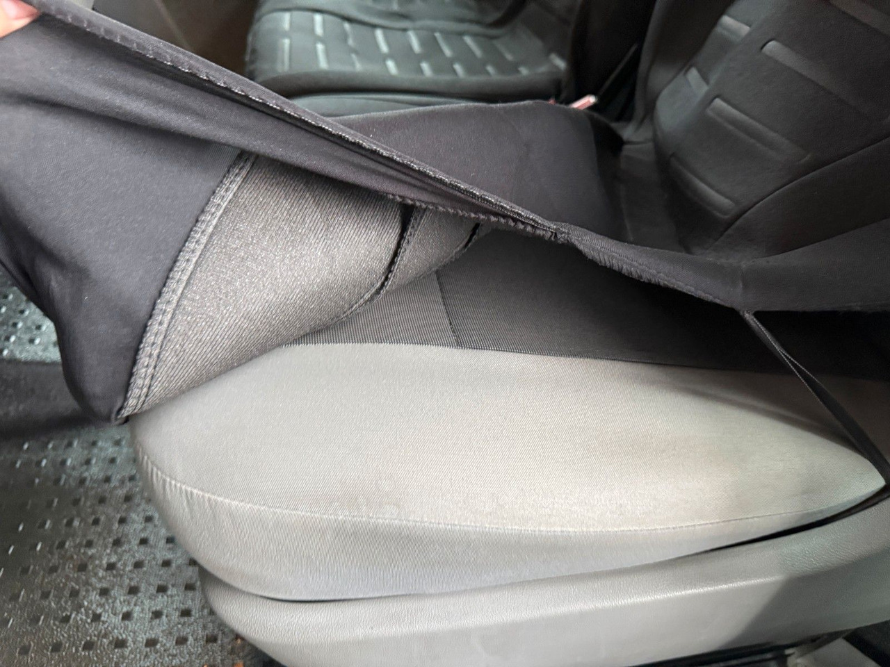 Volkswagen VW T 5 2,0 TDI Doka AHK Klima 114 PS - Open body delivery van, Combi van: picture 4 Volkswagen VW T 5 2,0 TDI Doka AHK Klima 114 PS - Open body delivery van, Combi van: picture 4