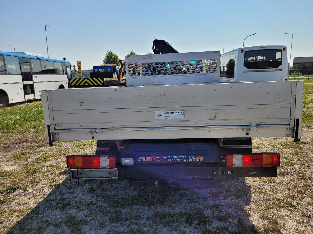 MERCEDES – BENZ SPRINTER 616CDI HIAB 027-2 Crane 10.2004 - Open body delivery van: picture 5 MERCEDES – BENZ SPRINTER 616CDI HIAB 027-2 Crane 10.2004 - Open body delivery van: picture 5