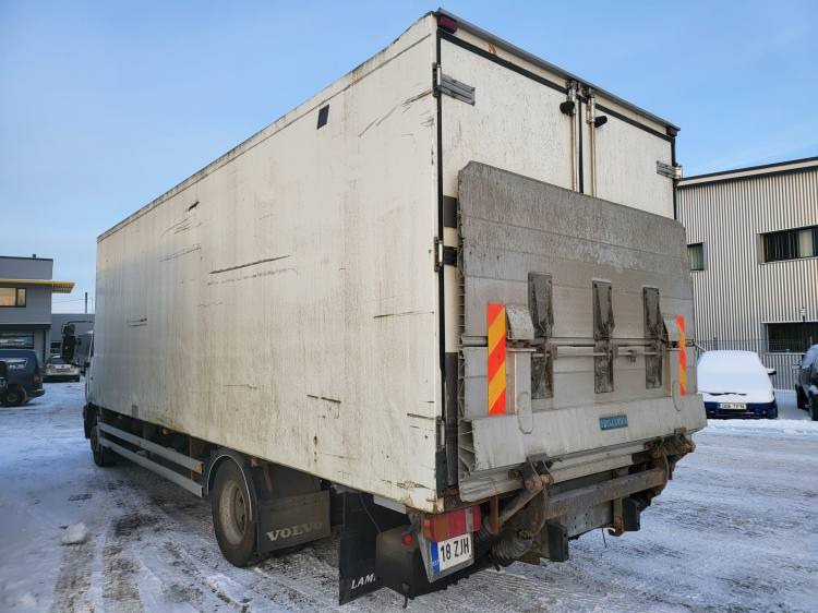 VOLVO FL 250 FOR SPAREPARTS  - Refrigerator truck: picture 4 VOLVO FL 250 FOR SPAREPARTS  - Refrigerator truck: picture 4