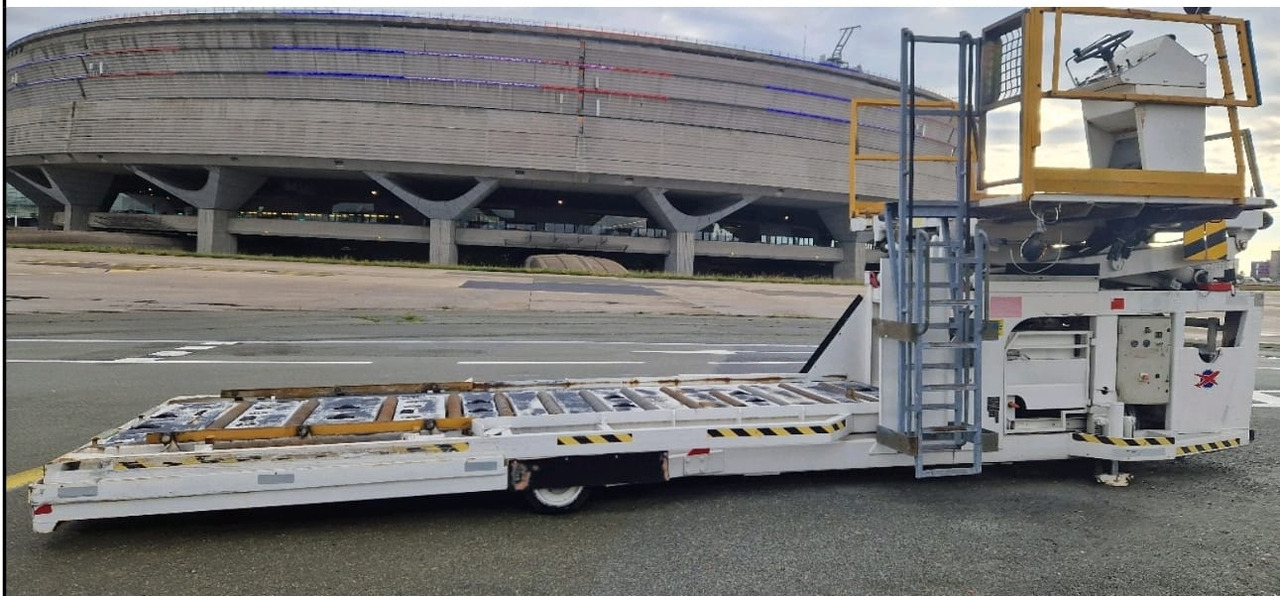 Air Marrel LAM3500DP - Aircraft cargo loader: picture 1 Air Marrel LAM3500DP - Aircraft cargo loader: picture 1