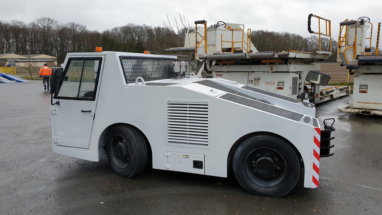 SOVAM K100 - Pushback tractor: picture 5 SOVAM K100 - Pushback tractor: picture 5