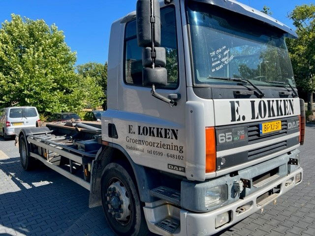 DAF 65.210 FA65.210 - Container transporter/ Swap body truck: picture 2 DAF 65.210 FA65.210 - Container transporter/ Swap body truck: picture 2