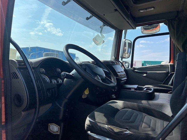 DAF CF 85.360 FA85.360 CF - Curtainsider truck: picture 5 DAF CF 85.360 FA85.360 CF - Curtainsider truck: picture 5