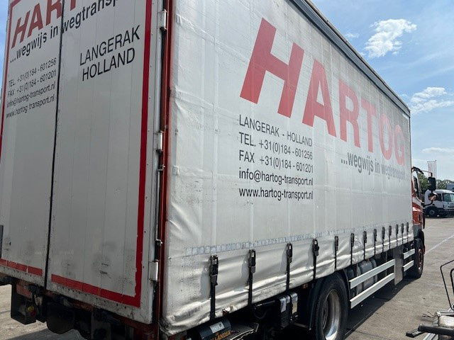 DAF CF 85.360 FA85.360 CF - Curtainsider truck: picture 4 DAF CF 85.360 FA85.360 CF - Curtainsider truck: picture 4