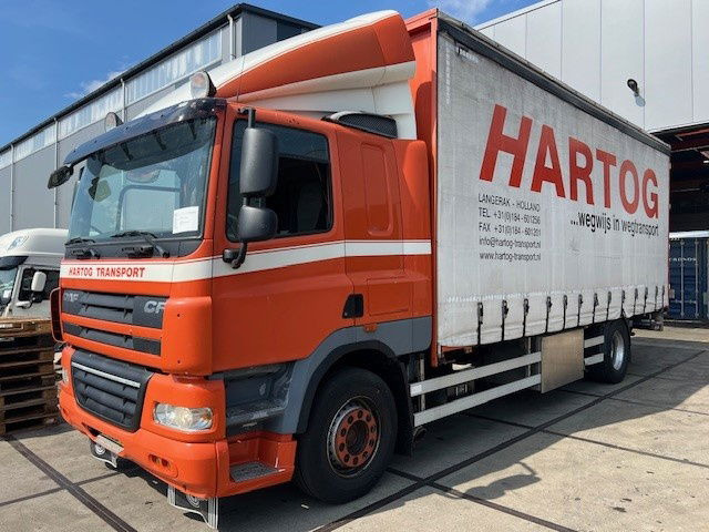 DAF CF 85.360 FA85.360 CF - Curtainsider truck: picture 1 DAF CF 85.360 FA85.360 CF - Curtainsider truck: picture 1