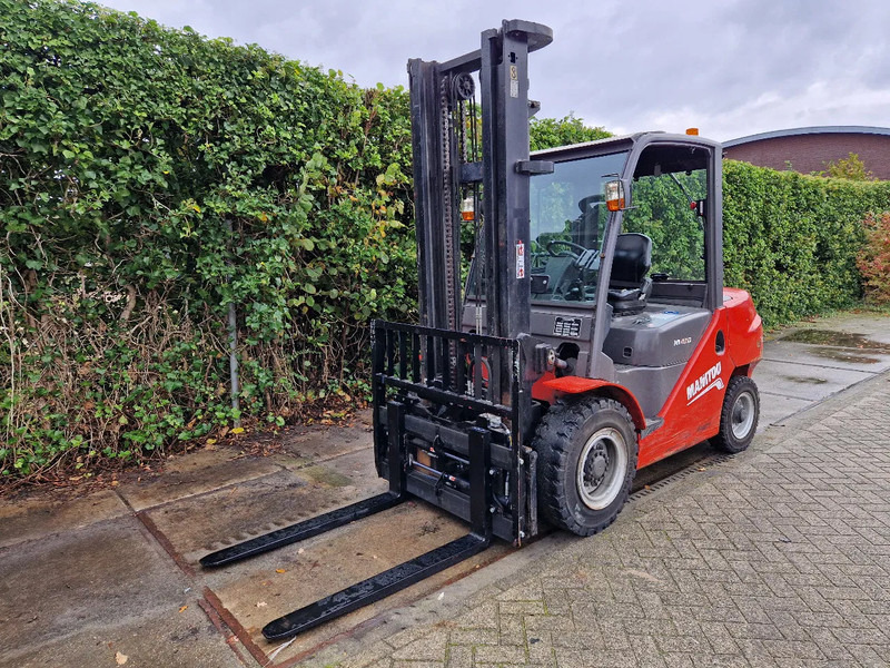 Manitou MI45D - Forklift: picture 2 Manitou MI45D - Forklift: picture 2