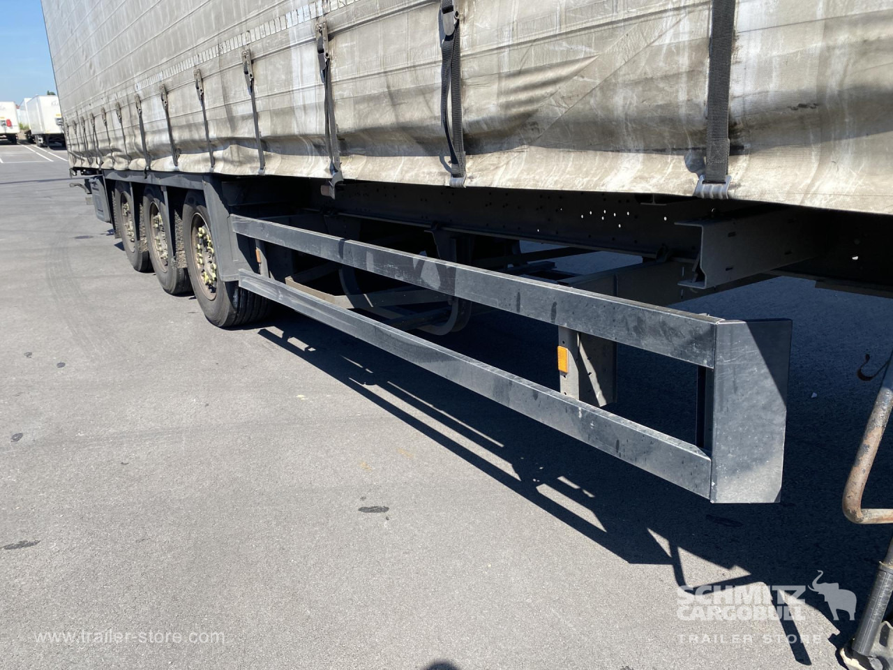 SCHMITZ Curtainsider Mega - Curtainsider semi-trailer: picture 5 SCHMITZ Curtainsider Mega - Curtainsider semi-trailer: picture 5