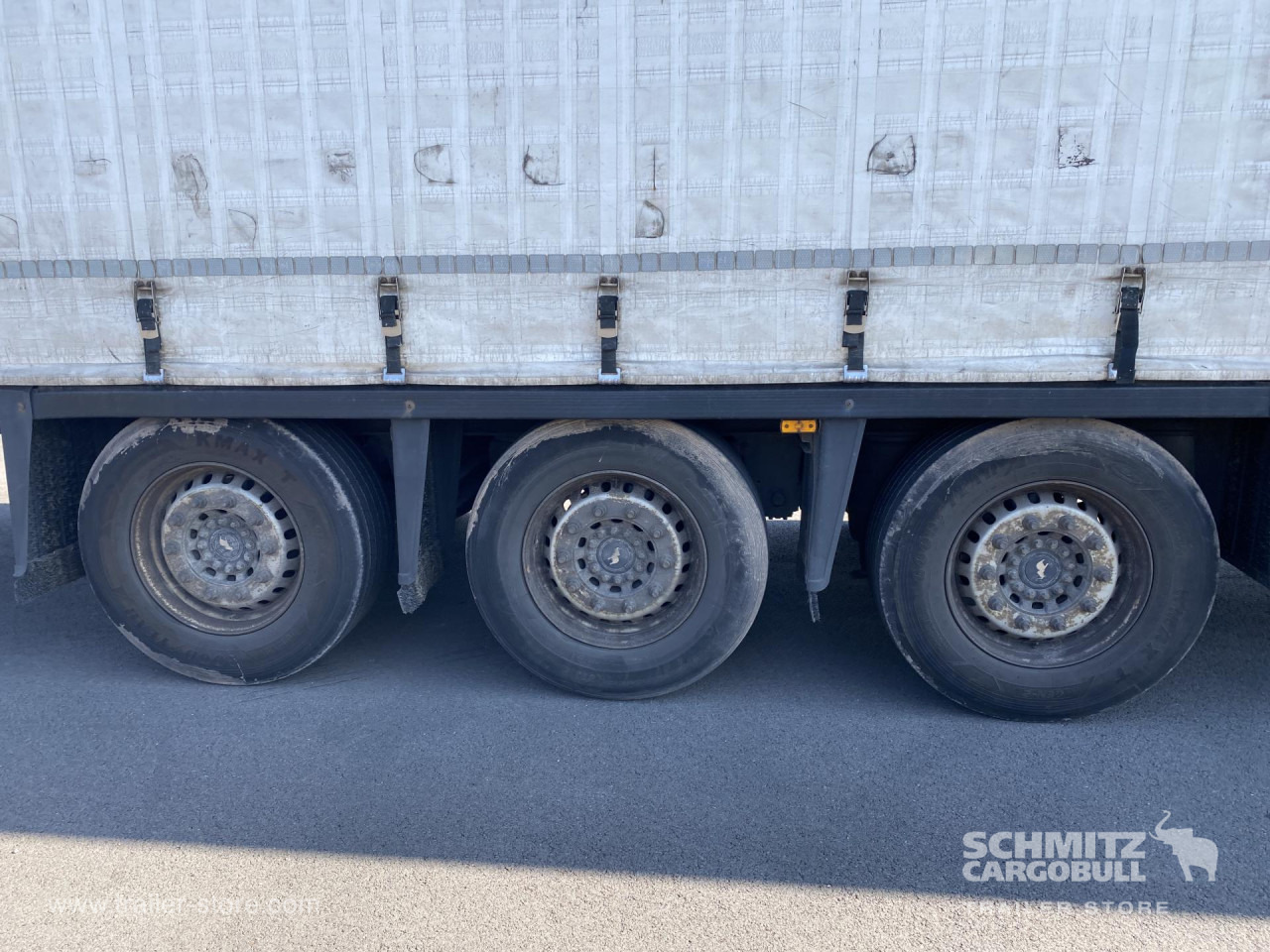 SCHMITZ Curtainsider Standard - Curtainsider semi-trailer: picture 3 SCHMITZ Curtainsider Standard - Curtainsider semi-trailer: picture 3