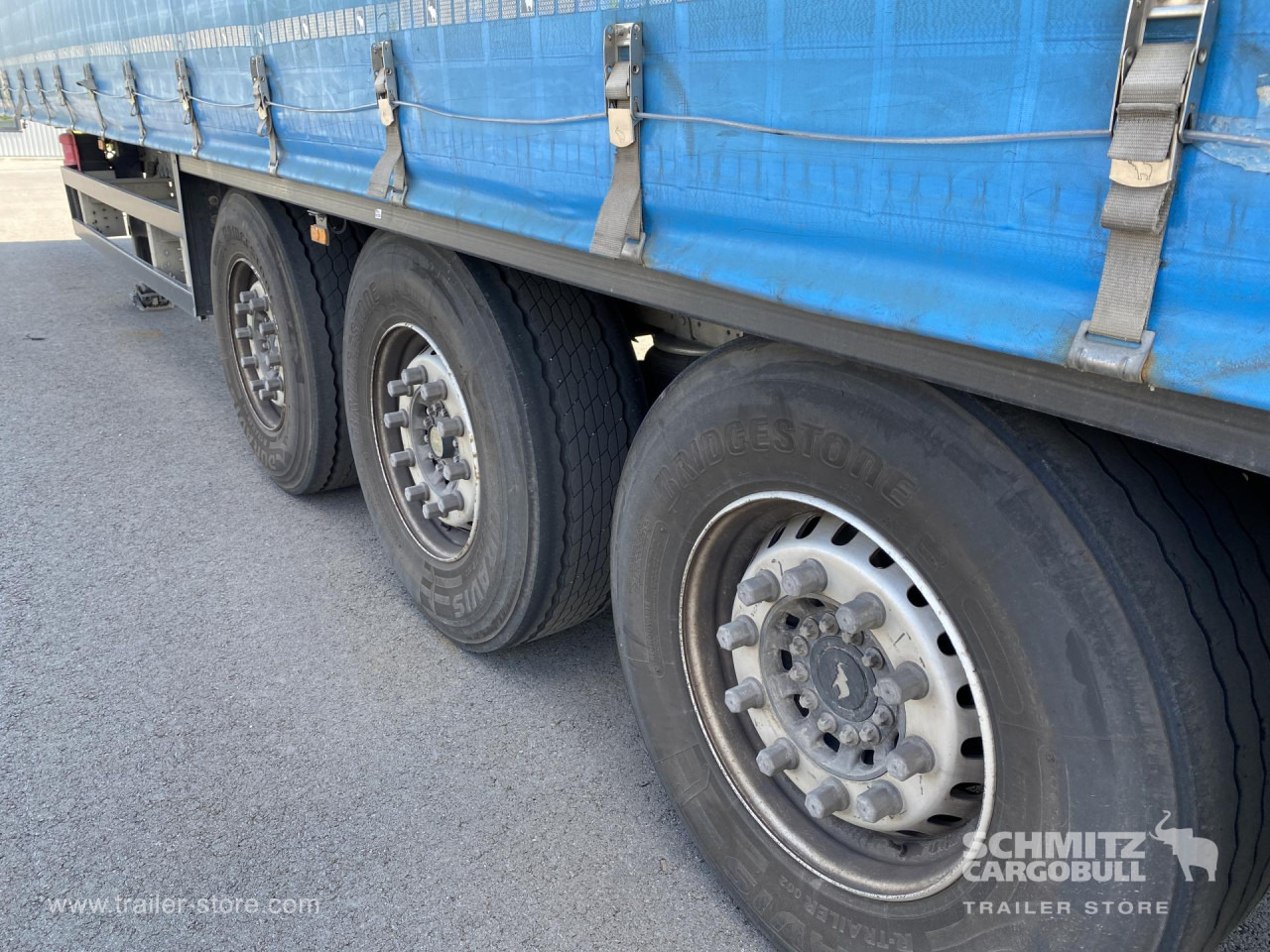 SCHMITZ Curtainsider Standard - Curtainsider semi-trailer: picture 3 SCHMITZ Curtainsider Standard - Curtainsider semi-trailer: picture 3