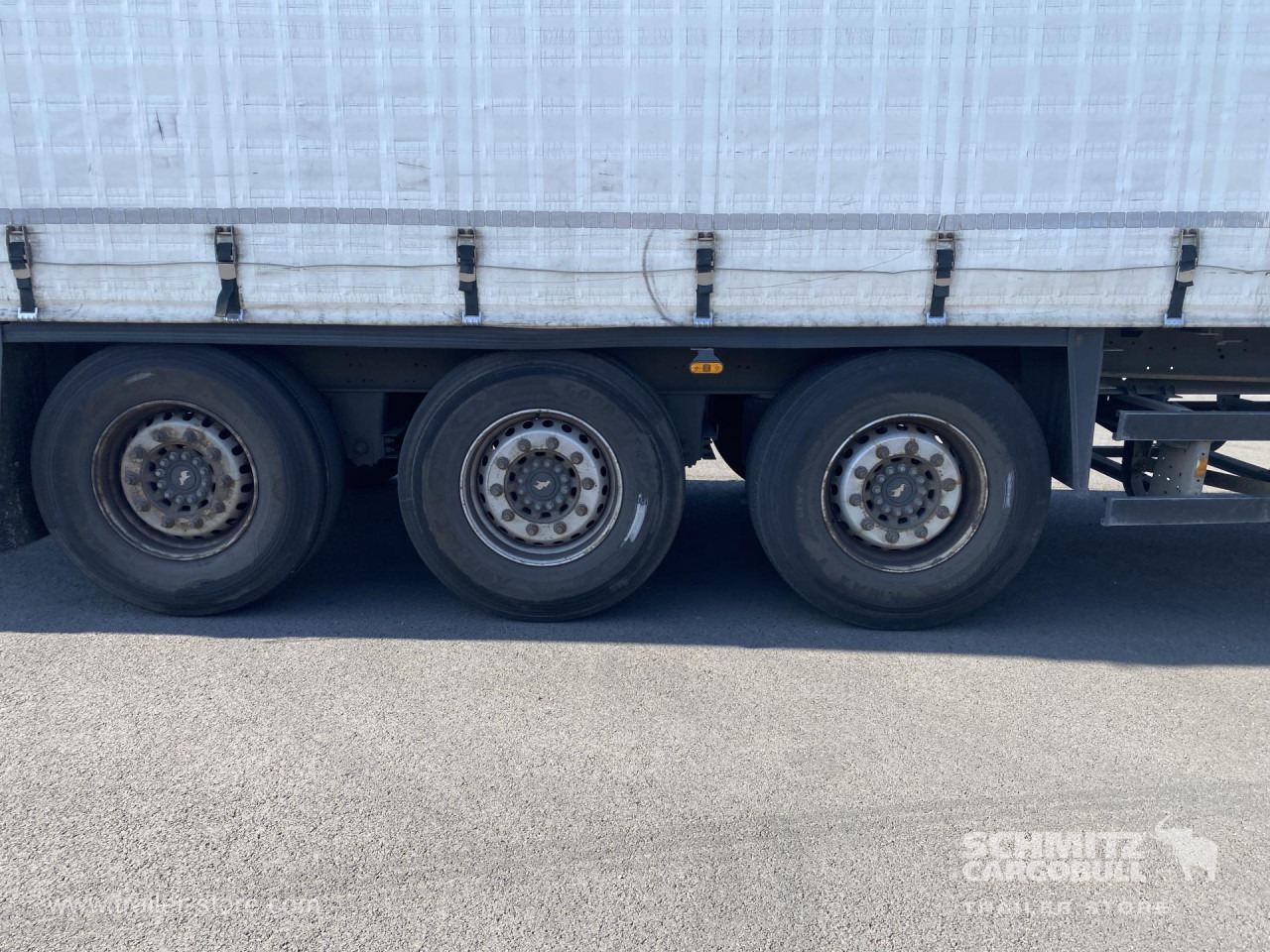 SCHMITZ Curtainsider Standard - Curtainsider semi-trailer: picture 3 SCHMITZ Curtainsider Standard - Curtainsider semi-trailer: picture 3