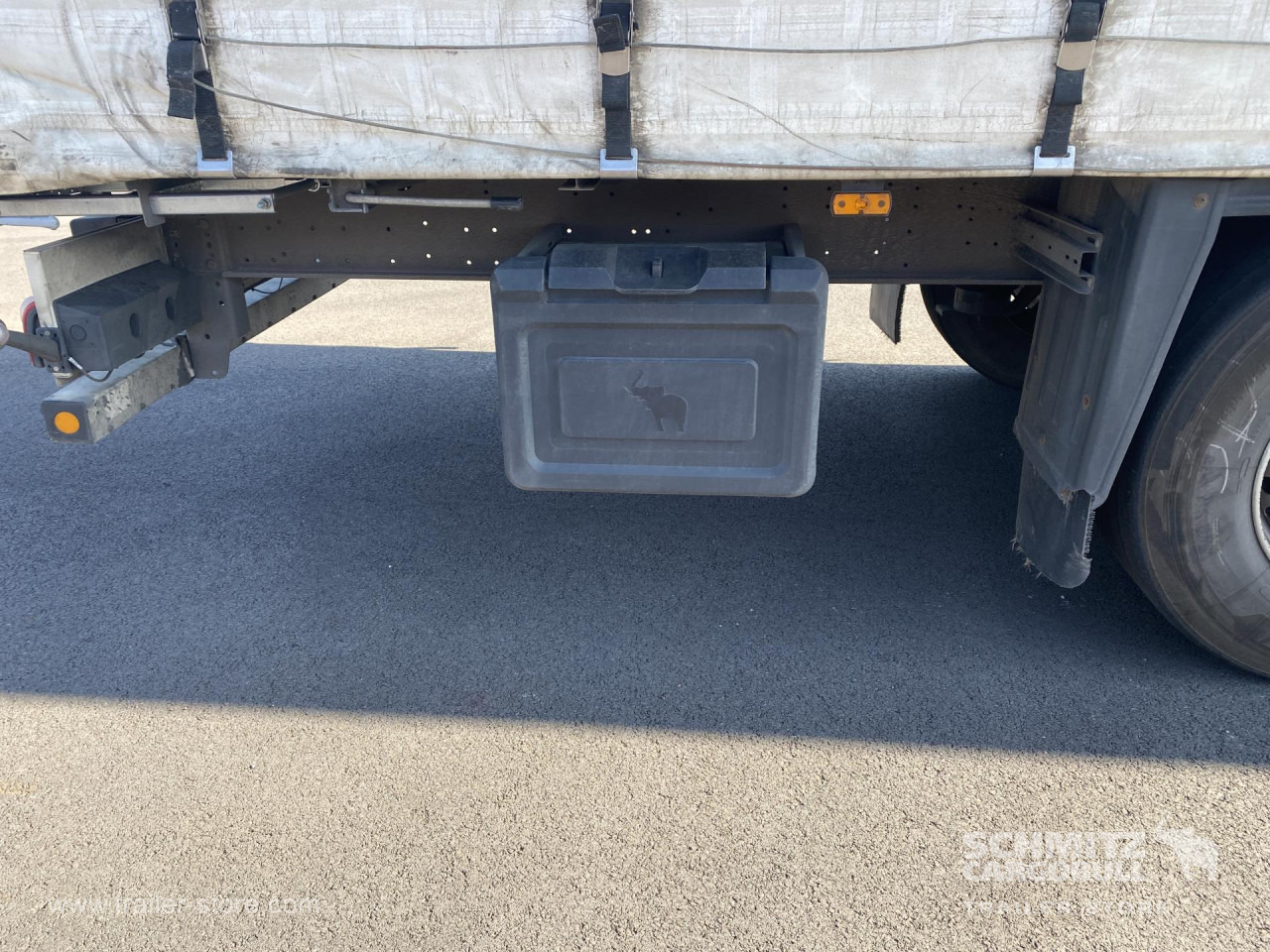 SCHMITZ Curtainsider Standard - Curtainsider semi-trailer: picture 4 SCHMITZ Curtainsider Standard - Curtainsider semi-trailer: picture 4