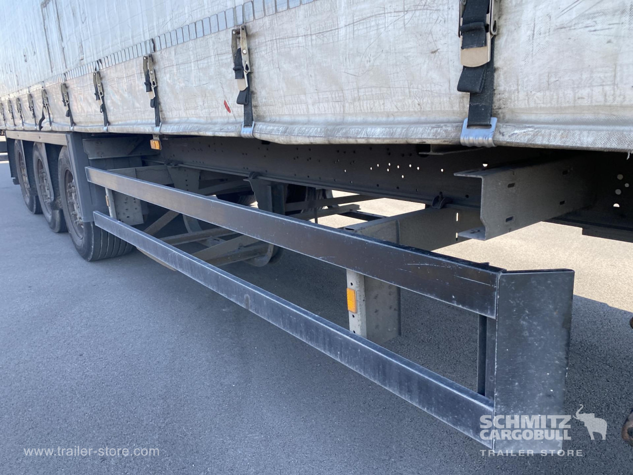 SCHMITZ Curtainsider Standard - Curtainsider semi-trailer: picture 4 SCHMITZ Curtainsider Standard - Curtainsider semi-trailer: picture 4