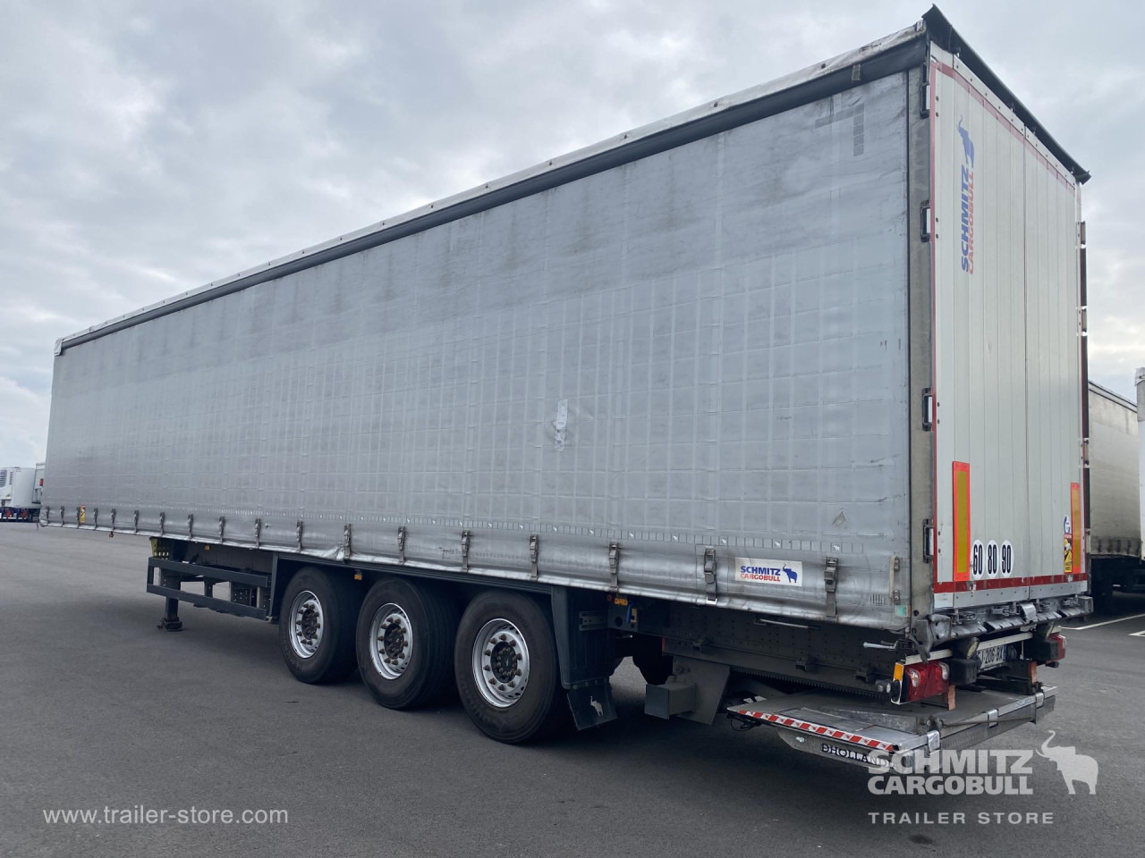 Curtainsider semi-trailer SCHMITZ Curtainsider Standard Taillift: picture 7 Curtainsider semi-trailer SCHMITZ Curtainsider Standard Taillift: picture 7