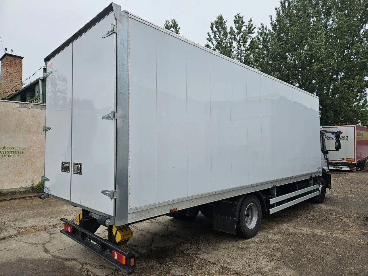 Box truck Iveco EuroCargo 120 - 210 BOX 12t Only 7554 km: picture 6 Box truck Iveco EuroCargo 120 - 210 BOX 12t Only 7554 km: picture 6